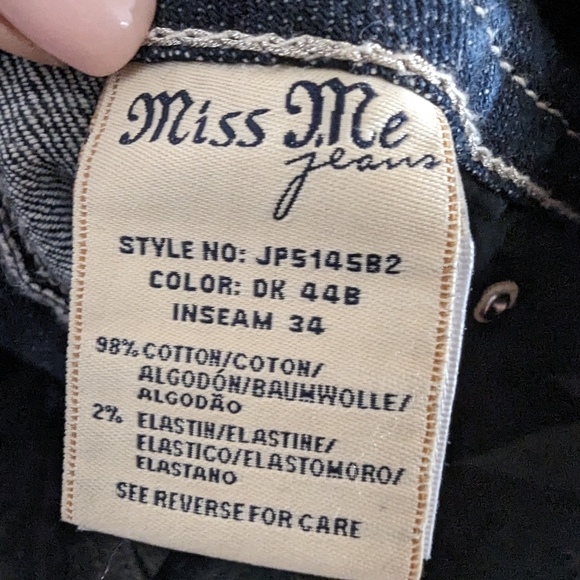 Miss Me Jeans, Fleur de Lis pocket bootcut dark wash jeans,size 30 / size 10 EUC - Picture 2 of 5